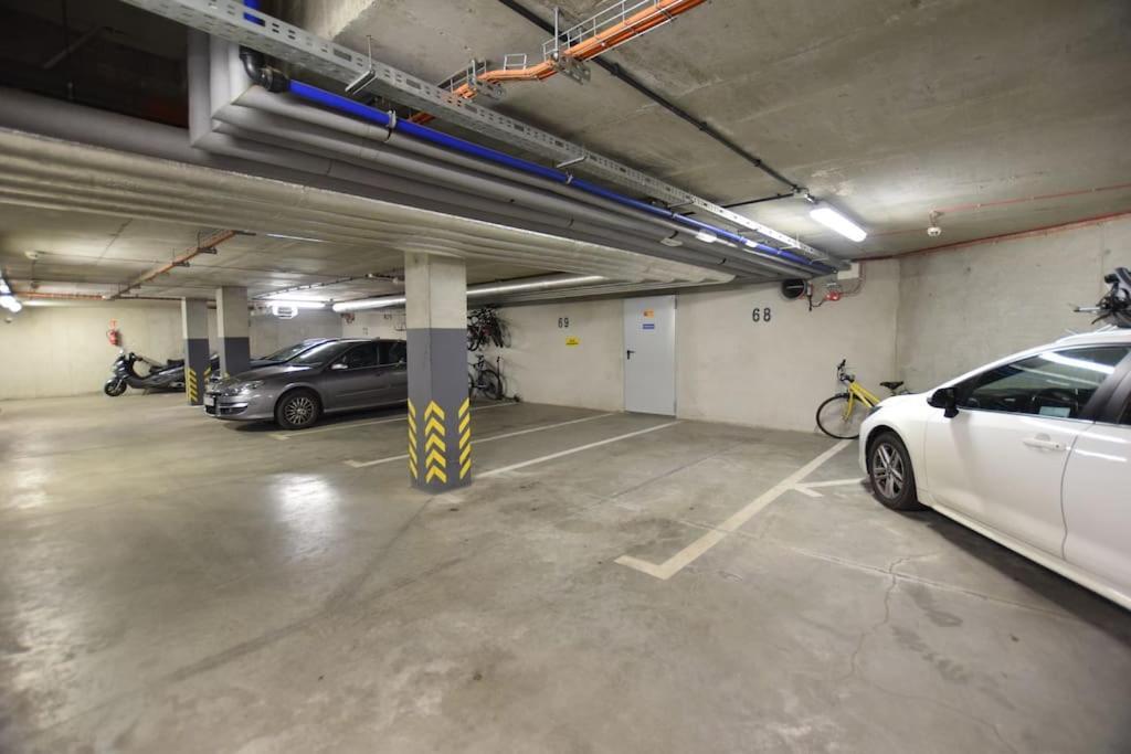 Apartament Z Podziemnym Parkingiem Ulica Wroclawska Krakau Buitenkant foto